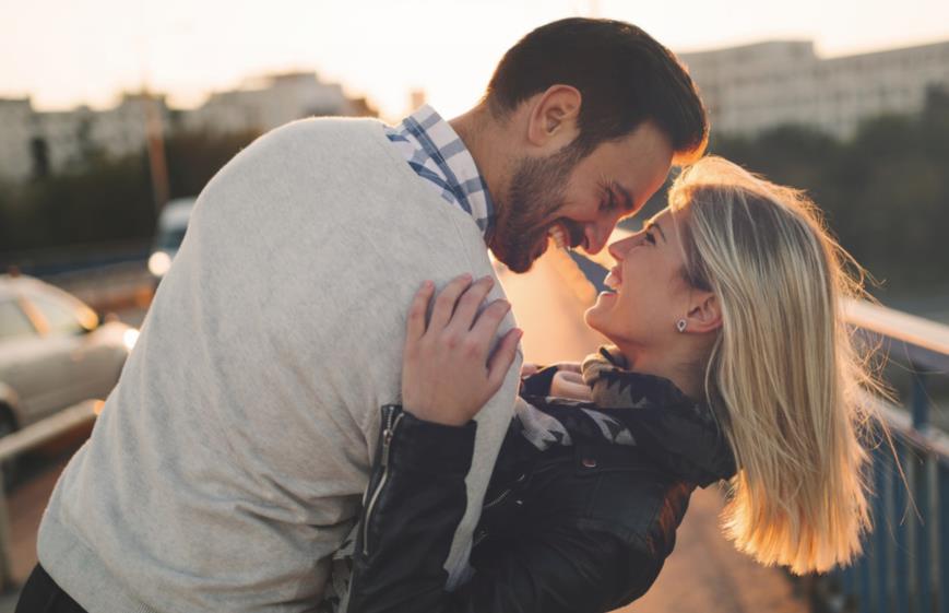 广州侦探:中年夫妻亲密感流失如何重建?